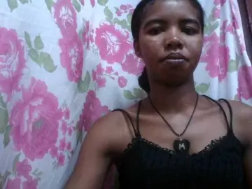 Lydia11  live sex cam