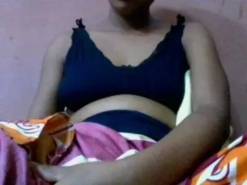 Lydia11  live sex cam