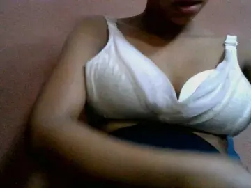 Lydia11  live sex cam