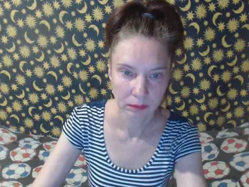 Moon-energy  live sex cam