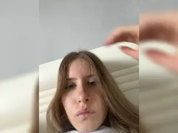 Luxxxuu  live sex cam