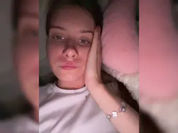 Luxxxuu  live sex cam