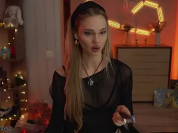 ManiFreyja  live sex cam