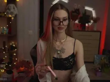 ManiFreyja  live sex cam