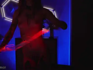 ManiFreyja  live sex cam