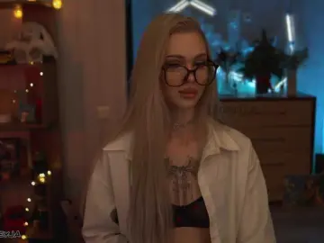 ManiFreyja  live sex cam