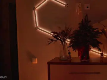 ManiFreyja  live sex cam