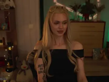 ManiFreyja  live sex cam