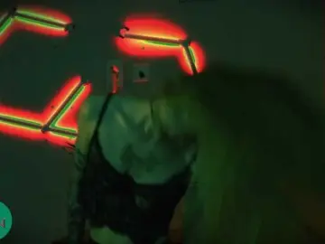 ManiFreyja  live sex cam