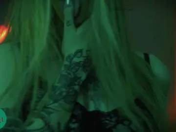 ManiFreyja  live sex cam