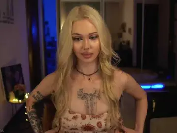 ManiFreyja  live sex cam
