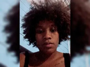 Pretty25  live sex cam