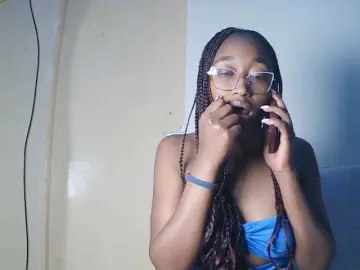 Queennana  live sex cam