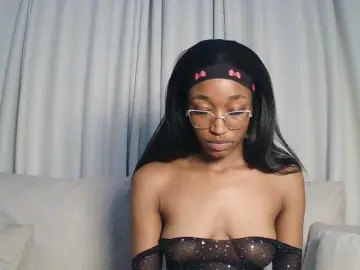 Queennana  live sex cam