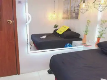 Debora-shine  live sex cam