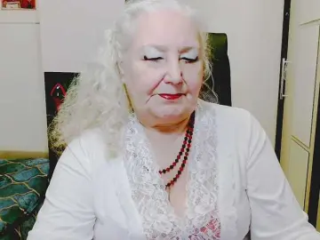 Grannywants  live sex cam