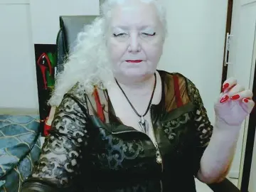 Grannywants  live sex cam