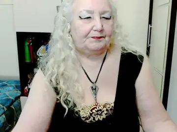 Grannywants  live sex cam