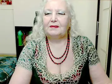 Grannywants  live sex cam