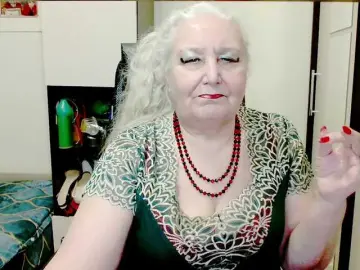 Grannywants  live sex cam