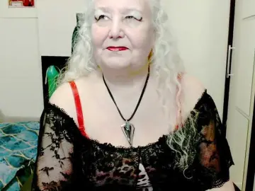 Grannywants  live sex cam