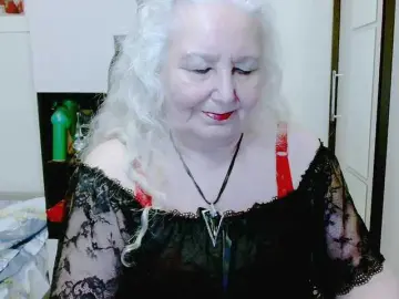 Grannywants  live sex cam