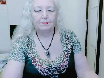 Grannywants  live sex cam