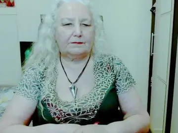 Grannywants  live sex cam