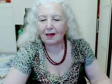 Grannywants  live sex cam
