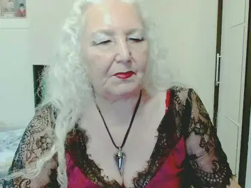 Grannywants  live sex cam