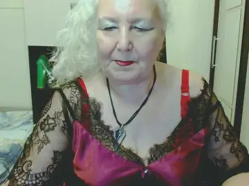 Grannywants  live sex cam