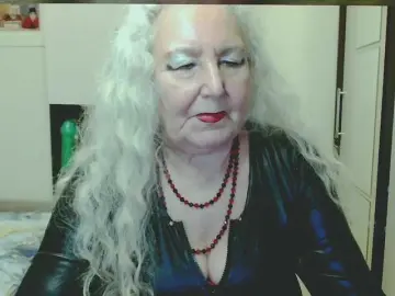 Grannywants  live sex cam