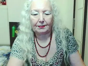Grannywants  live sex cam