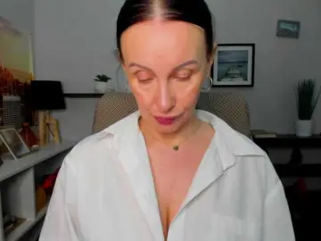 VelvetJasmine  live sex cam