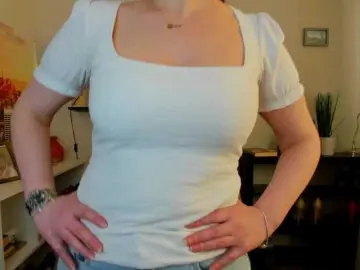 VelvetJasmine  live sex cam