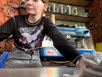 JoannGrater  live sex cam