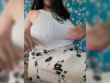 NansyyLiana  live sex cam