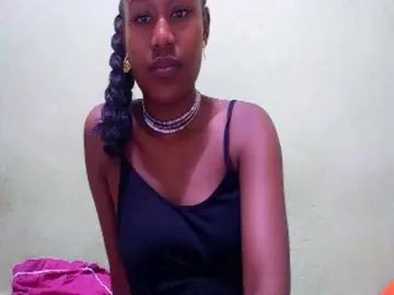 Zinah1  live sex cam