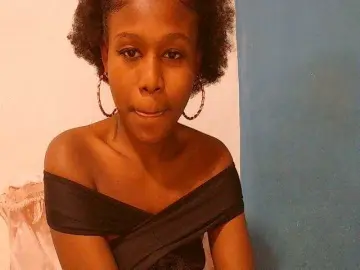 Zinah1  live sex cam
