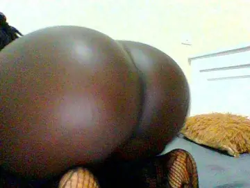 Bella-22  live sex cam