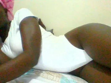Bella-22  live sex cam