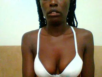 Bella-22  live sex cam