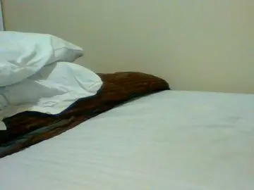 Bella-22  live sex cam