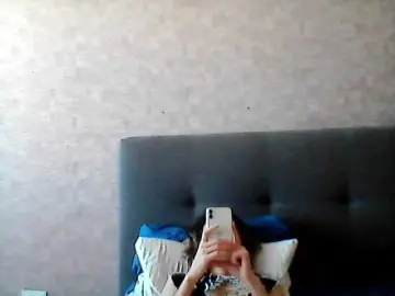 Bella1315  live sex cam