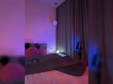 WhoreMira  live sex cam