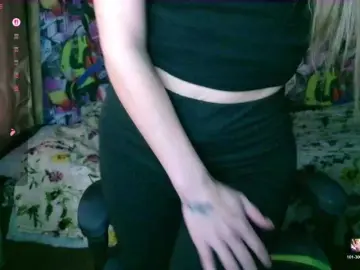 Wildrose77201877  live sex cam