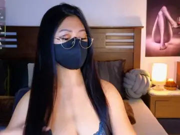 Aaliyah18ally  live sex cam