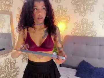 Indigovelvet  live sex cam
