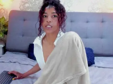 Indigovelvet  live sex cam