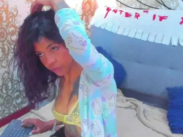Indigovelvet  live sex cam